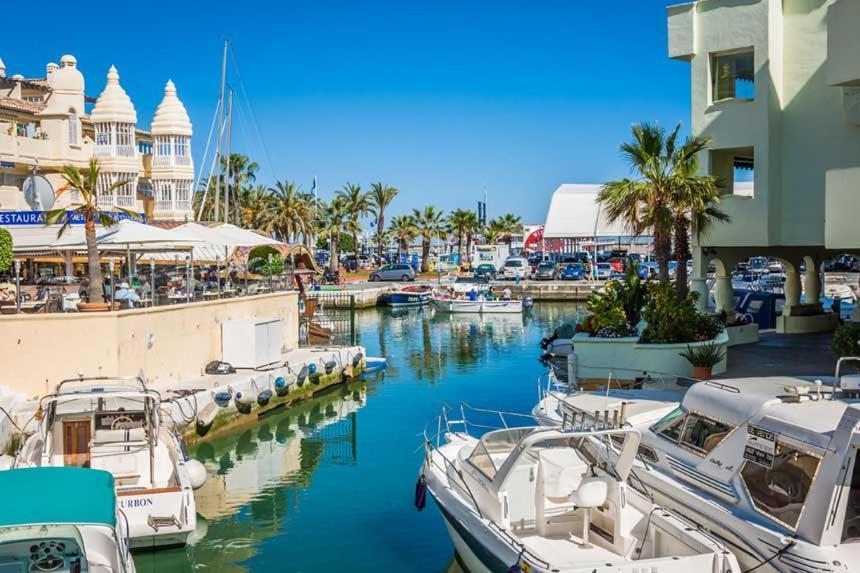 A Step From The Ocean!!! Apartment Benalmadena